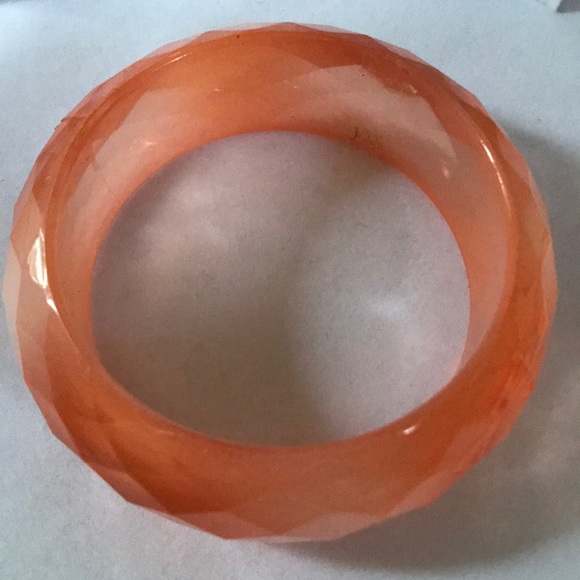 Vintage Faceted Peach Plastic Bangle Bracelet - Picture 2 of 2